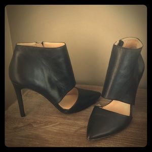 Banana Republic Bootie Heels sz 7.5